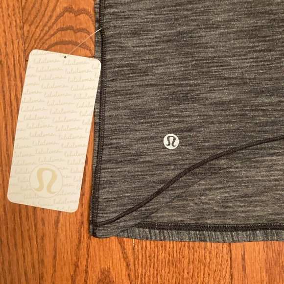 Lululemon Squad Goals Tank, Size 2 - Picture 8 of 8
